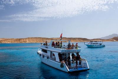 Sharm El Sheikh: esnórquel en la isla de Tiran con almuerzo en barco Sharm El Sheikh: esnórquel en la isla de Tiran con almuerzo en barco