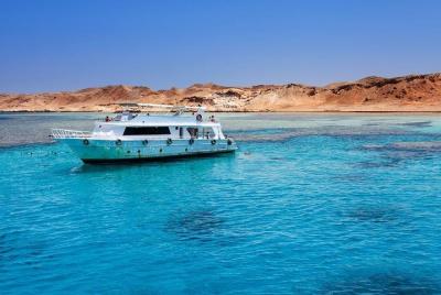 Sharm El Sheikh: esnórquel en la isla de Tiran con almuerzo en barco Sharm El Sheikh: esnórquel en la isla de Tiran con almuerzo en barco