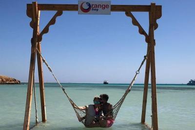 Excursión de un día al mar para bucear en la isla de Orange Bay con deportes acuáticos y almuerzo - Hurghada Excursión de un día al mar para bucear en la isla de Orange Bay con deportes acuáticos y almuerzo - Hurghada