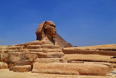 Excursión de un día a las pirámides y el crucero de almuerzo desde el puerto de Sokhna  Excursión de un día a las pirámides y el crucero de almuerzo desde el puerto de Sokhna