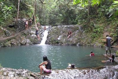 Excursión a la cascada de Colo-i-Suva (Suva)