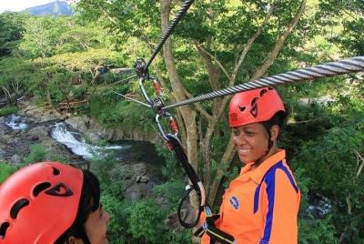 Tour Completo de Fiji Eco Zipline Combo: Sabeto