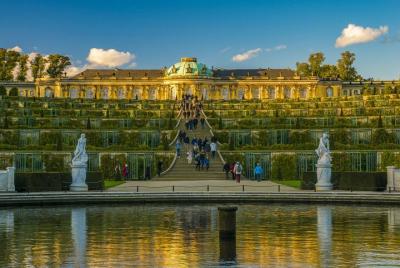 Excursión de un día a Potsdam desde Berlín con un local: privada y personalizada Excursión de un día a Potsdam desde Berlín con un local: privada y personalizada