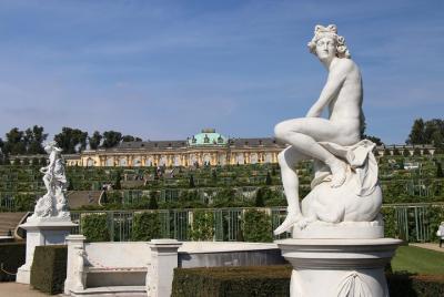 Visita privada a Potsdam con guía de vehículos y fotógrafos. Visita privada a Potsdam con guía de vehículos y fotógrafos.