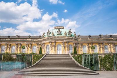 Potsdam, City of Kings: tour privado con un vehículo Potsdam, City of Kings: tour privado con un vehículo