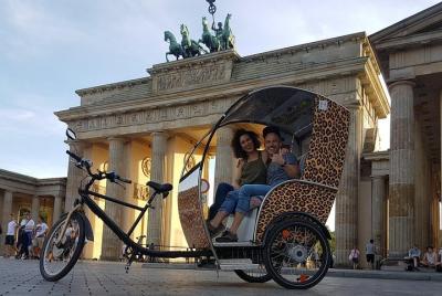 Recorridos en rickshaw por Berlín Recorrido histórico y fotográfico por la ciudad de 120 minutos Recorridos en rickshaw por Berlín Recorrido histórico y fotográfico por la ciudad de 120 minutos