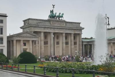 Berlín histórico y lugares destacados y guía con licencia (DIN EN 15565) Berlín histórico y lugares destacados y guía con licencia (DIN EN 15565)