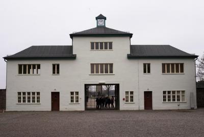 Recorrido por el campo de concentración de Berlín y Sachsenhausen desde Warnemünde y el puerto de Rostock Recorrido por el campo de concentración de Berlín y Sachsenhausen desde Warnemünde y el puerto de Rostock
