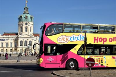 Excursión en autobús con paradas libres por la ciudad de Berlín con crucero opcional Excursión en autobús con paradas libres por la ciudad de Berlín con crucero opcional