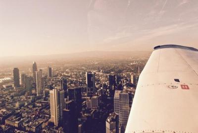 Descubra Frankfurt y su región con un piloto local. Descubra Frankfurt y su región con un piloto local.