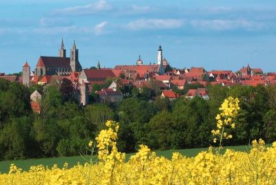 Excursión de un día a la ruta romántica desde Frankfurt (Main) a Rothenburg / Tauber (WED / SUN)  Excursión de un día a la ruta romántica desde Frankfurt (Main) a Rothenburg / Tauber (WED / SUN)