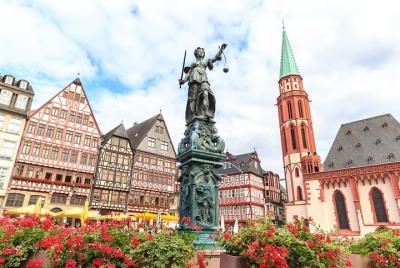 Recorrido a pie por la arquitectura de Frankfurt Recorrido a pie por la arquitectura de Frankfurt