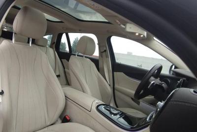 Aeropuerto de Frankfurt (FRA) a Frankfurt - Traslado de ida y vuelta en automóvil privado Aeropuerto de Frankfurt (FRA) a Frankfurt - Traslado de ida y vuelta en automóvil privado