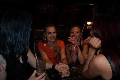 Corona Pub Crawl con bebidas especiales Corona Pub Crawl con bebidas especiales