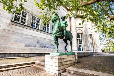 Descubre el arte y la cultura de Hamburgo con un local