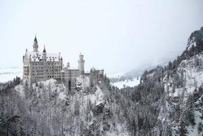 Excursión privada de castillos desde Múnich: Neuschwanstein (la nueva piedra del cisne), Hohenschwangau (el castillo del condado del gran condado del cisne) y el palacio de Linderhof