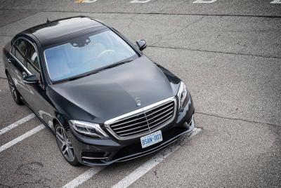 Traslado privado de llegada desde la estación central de Múnich a Múnich en coche de lujo