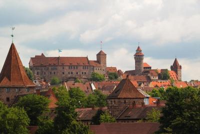 El casco antiguo de Nuremberg con guía profesional. El casco antiguo de Nuremberg con guía profesional.