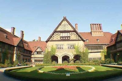 Paseo a pie por Potsdam y Palace Cecilienhof Paseo a pie por Potsdam y Palace Cecilienhof