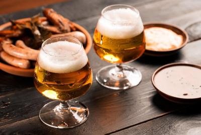 Comida de Berlín, cerveza artesanal e historia. Excursión por la costa de Warnemünde y Rostock. Comida de Berlín, cerveza artesanal e historia. Excursión por la costa de Warnemünde y Rostock.