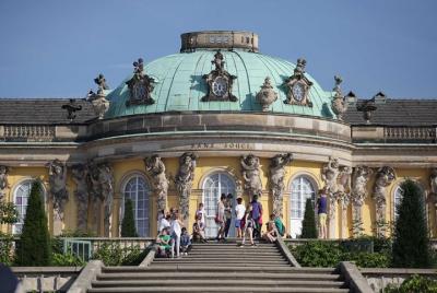 Excursión por la costa desde Warnemünde: visita privada a Potsdam Excursión por la costa desde Warnemünde: visita privada a Potsdam