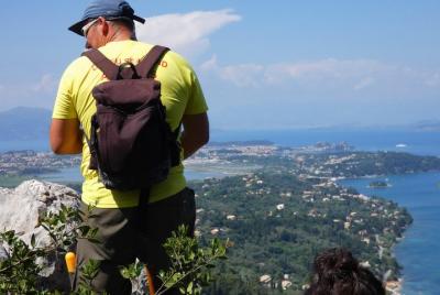 Excursión privada de senderismo - Palacio Achilleion - Gastouri -