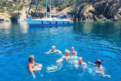 Lo mejor del crucero privado diario de Halkidiki