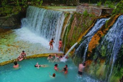 Excursión privada: baños de Pozar de día completo y cascadas de Edessa (salida de Halkidiki)