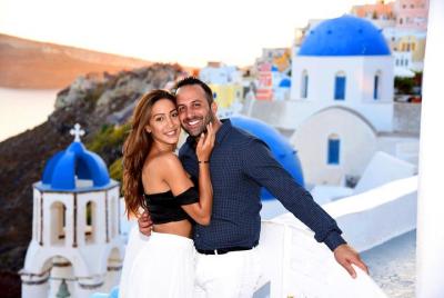 1 sesión fotográfica de Santorini con su fotógrafo personal