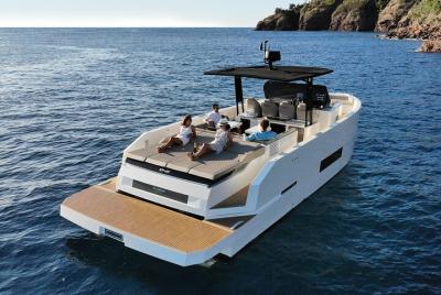 Crucero en yate de lujo privado de día completo en Mykonos