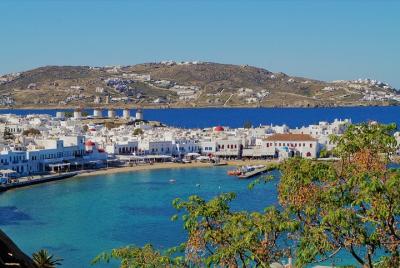 Tour privado de lo mejor de Mykonos: turismo, comida y cultura con un local