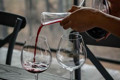 Cata de vinos de las Órdenes de Caballero.