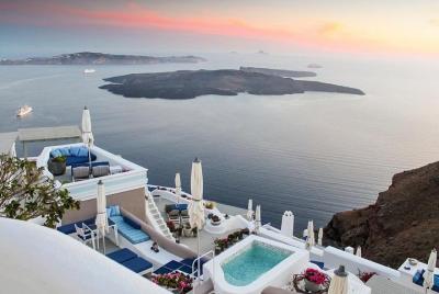 Notos Day Tour desde Thira