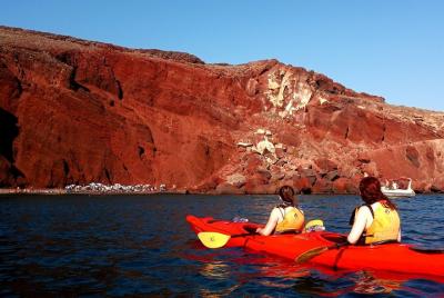 Santorini: mañana en kayak de mar y snorkel con almuerzo