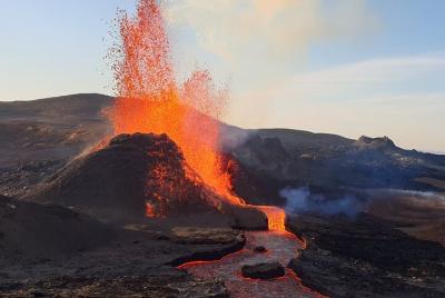 Tour guiado de senderismo al volcán Geldingadalir