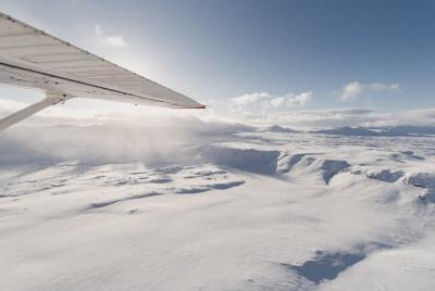 Vuelo turístico sobre los sitios de erupción volcánica de Vatnajökull