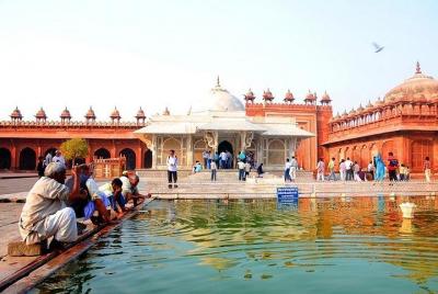 Día completo en el Santuario de Aves Bharatpur con Fatehpur Sikri