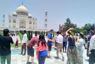 Excursión de un día al Tajmahal desde Delhi con el tren súper rápido Gatimaan Express