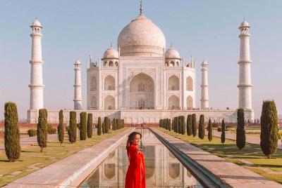 Tour de Agra por la noche