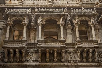 Excursión al Templo del Sol Modhera y Rani ki Vav Stepwell desde Ahmedabad Excursión al Templo del Sol Modhera y Rani ki Vav Stepwell desde Ahmedabad