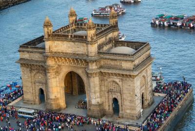 Vadodara a Mumbai Maravilla de la India hecha por el hombre Vadodara a Mumbai Maravilla de la India hecha por el hombre