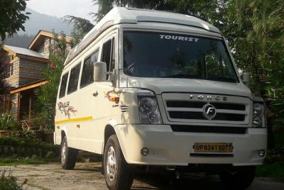 Traslado desde Agra a la estación de tren de Tundla y viceversa