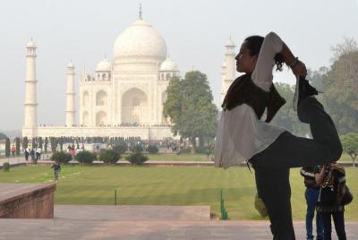 El mismo día Taj Mahal Tour con almuerzo
