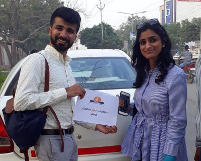 Taj Mahal Sunrise con Agra Fort Tour (sin colas)