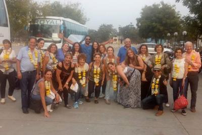 Excursión privada de un día a Ellora, recorrido de compras e instalaciones de transferencia en la ciudad de Aurangabad.