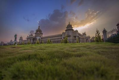 Tour privado de medio día a Bangalore
