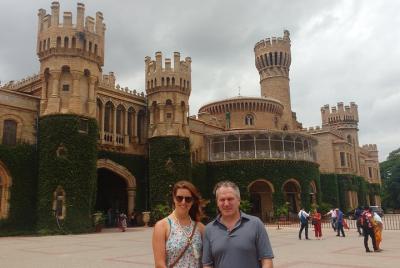 Bengaluru en pocas palabras: tour de día completo Desayuno tradicional y almuerzo incluidos