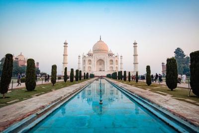Viaje de 1 día a Taj Mahal, Agra desde Bangalore con vuelos de regreso con todo incluido