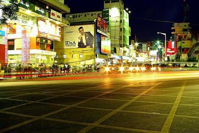 Paseo privado por Bangalore y paseo por el bazar con almuerzo