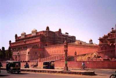 Tour guiado por la ciudad de Bikaner con regreso a Jodhpur Tour guiado por la ciudad de Bikaner con regreso a Jodhpur